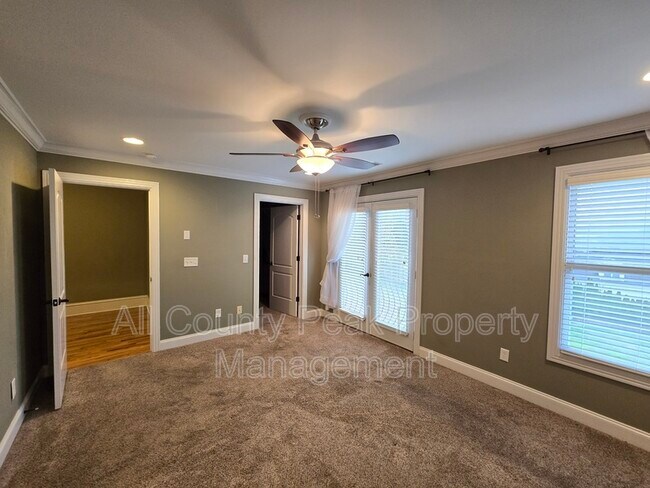 Building Photo - 216 Shady Ridge Ln