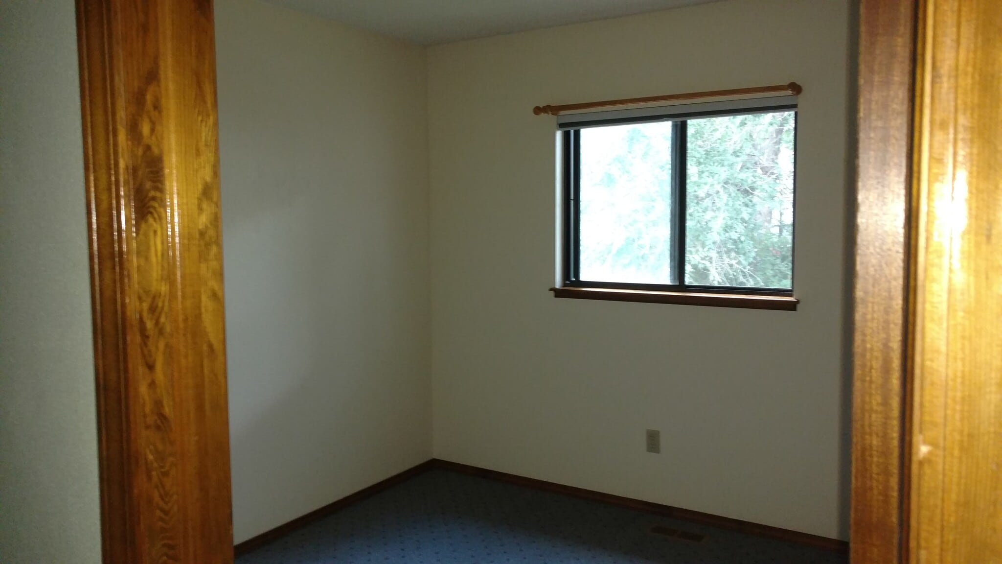 Second bedroom - 6220 Pemberton Way