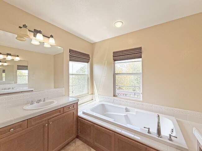 Building Photo - SD: Stunning 3BD/3BA Single Family Home in Black Mountain Ranch with Panoramic Views, Solar & In-...