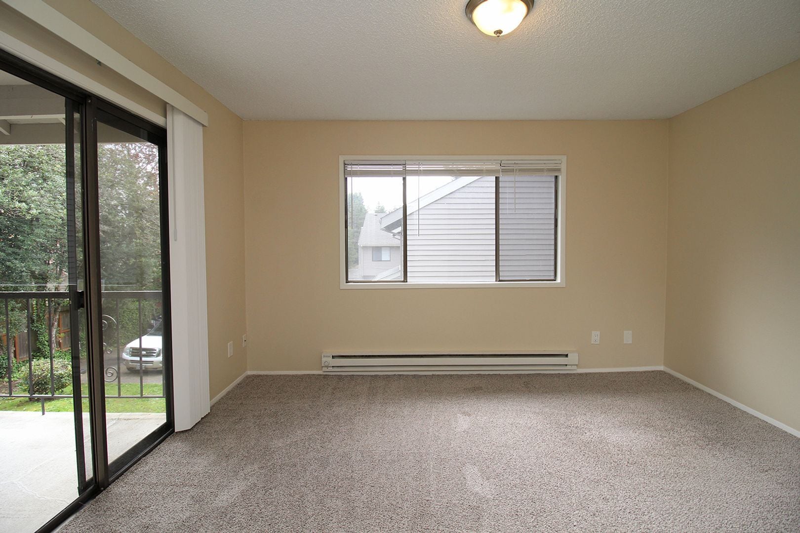 Building Photo - 2747-2757 SW Troy St