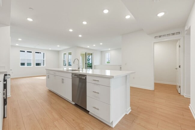 Building Photo - BRAND NEW 3 BEDROOM 2 BATH CONDO IN COVINA!