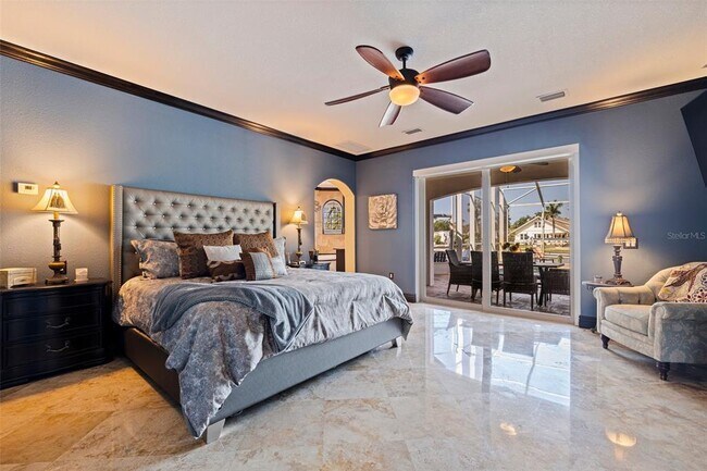 Building Photo - 3931 Pompano Dr SE