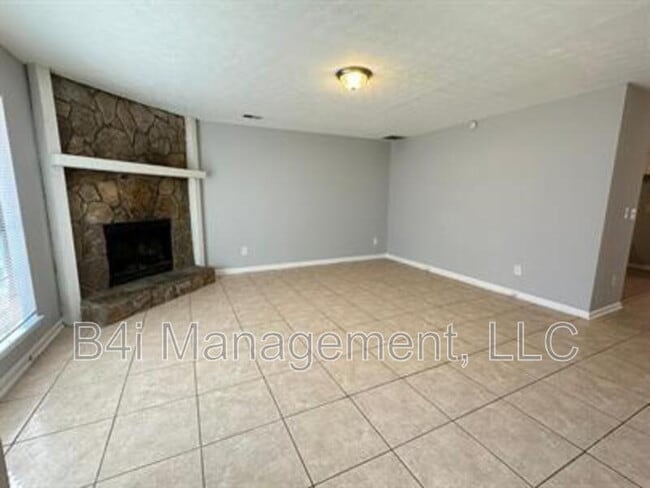 Building Photo - 8103 Creekstone Ct