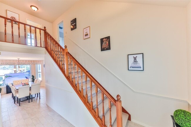 Building Photo - 407 SW 37th St