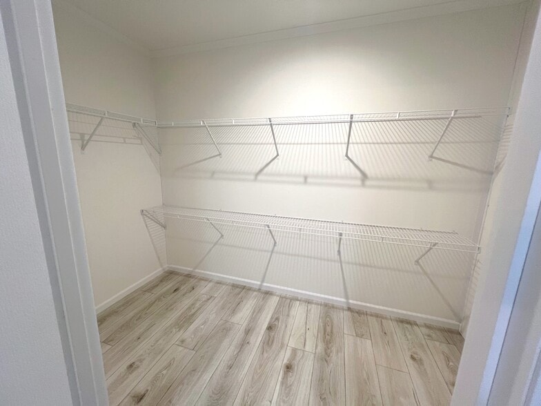 Building Photo - 5354 Coventry Dr