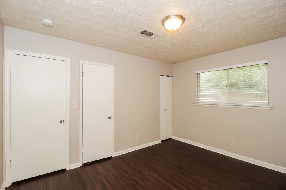Building Photo - 243 Sedgefield Dr