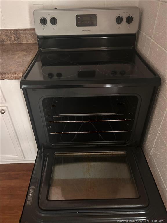 Building Photo - 421 Squirrel St