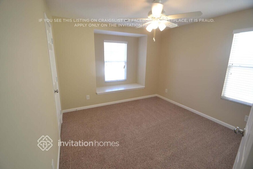 Building Photo - 415 Sureyya Dr