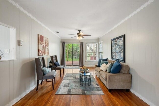 Building Photo - 2639 W 45th St