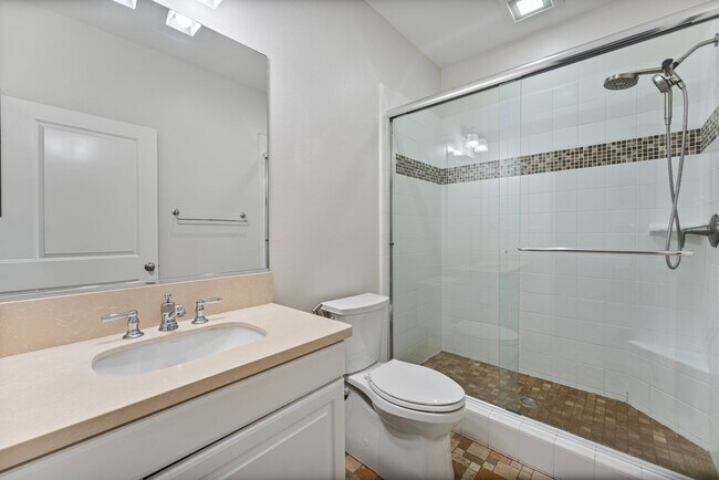 Building Photo - 59 Parkdale