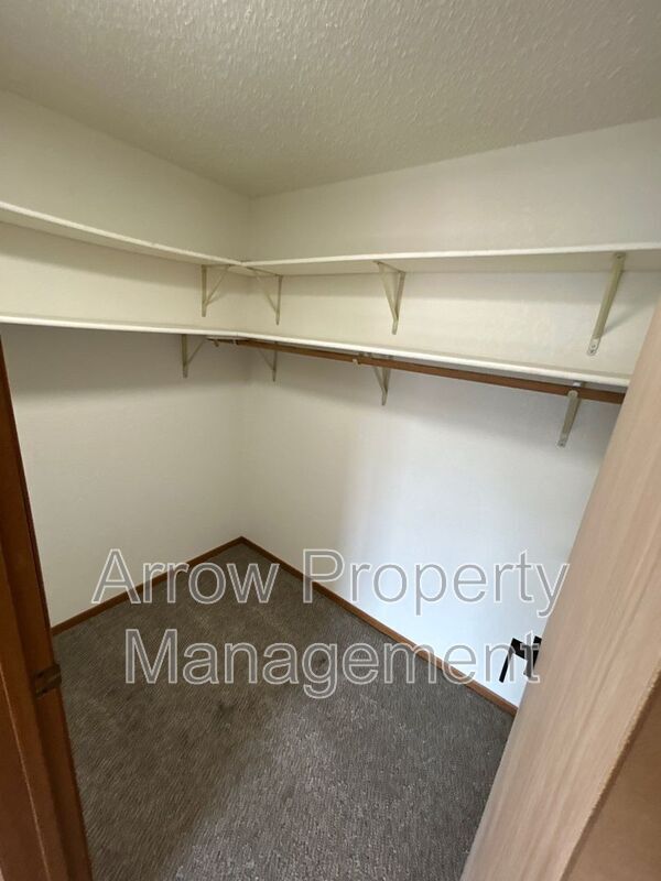 Building Photo - 205 E Arbor Ave