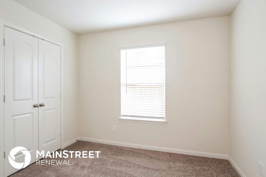 Building Photo - 27032 Leonardo Dr