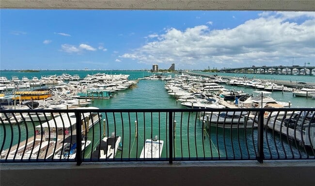 Building Photo - 555 NE 15th St