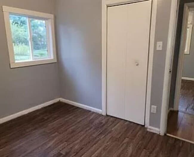 Building Photo - 3 Bedroom 1 Bath Home on the North Side