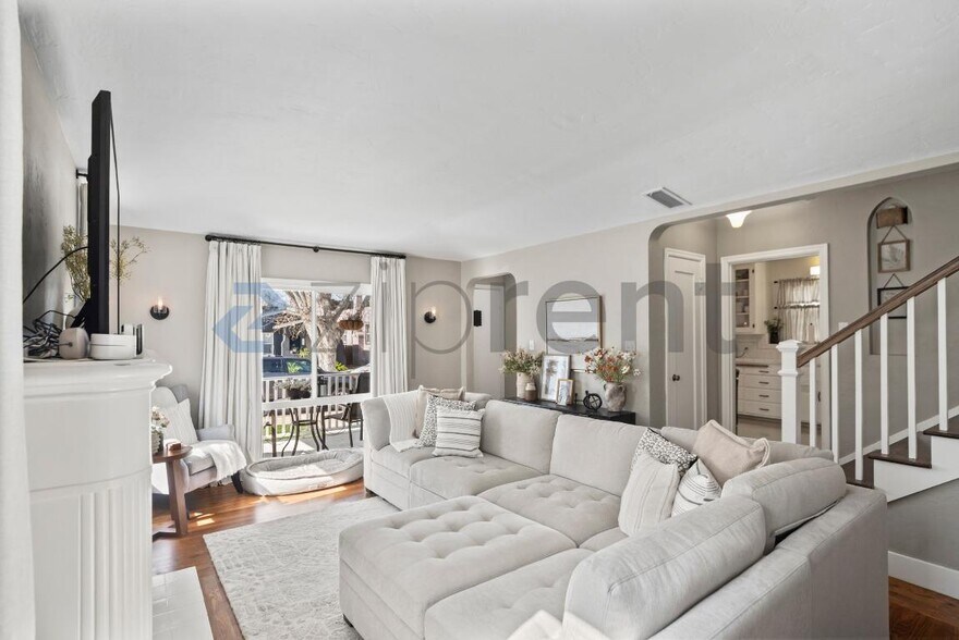 Building Photo - 1337 Acacia St