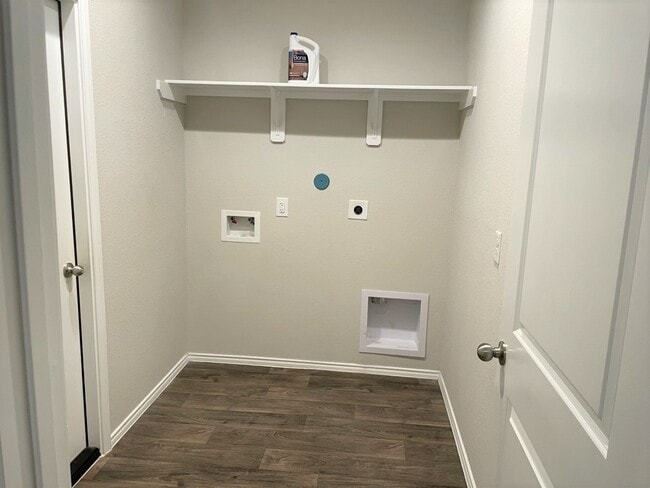 Building Photo - 22535 Theodoli Dr