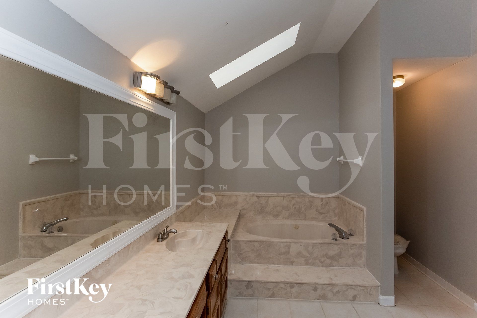 Building Photo - 8870 Cherrywood Cove