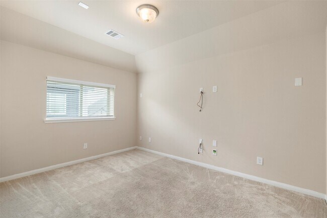 Building Photo - 15714 Highlands Cove Dr