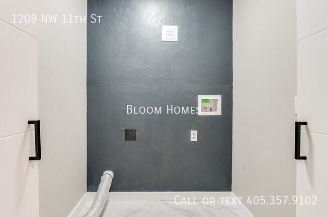 Building Photo - 1209 NW 11th St