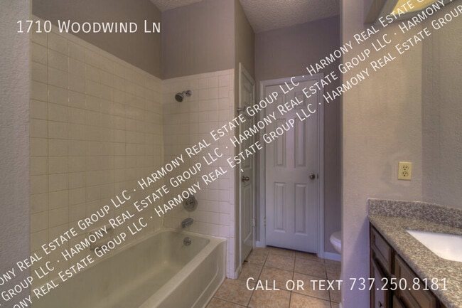 Building Photo - 1710 Woodwind Ln