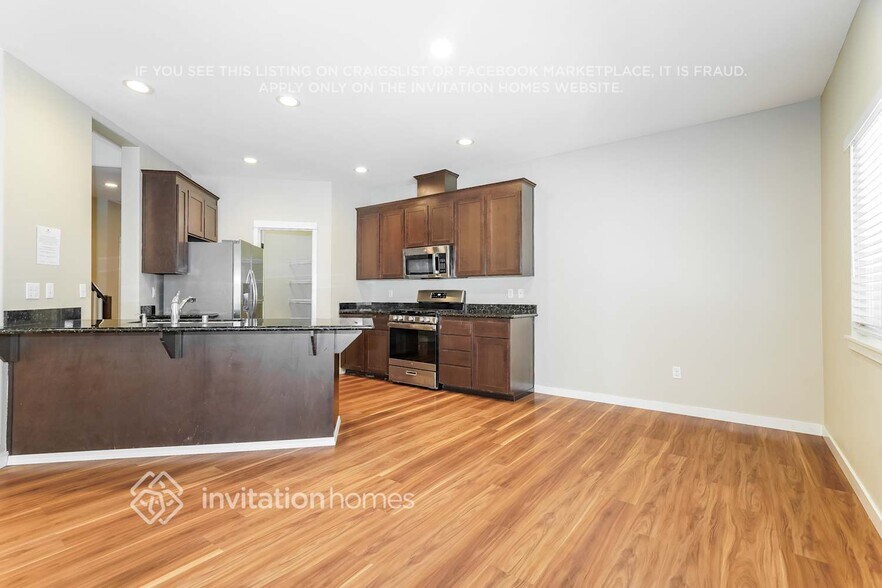Building Photo - 19426 90 Ave Ct E