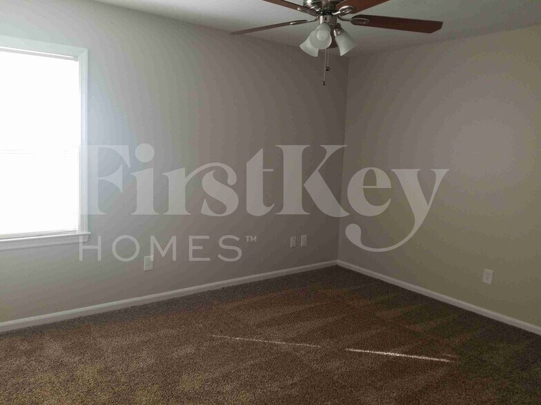 Building Photo - 430 Citadel St