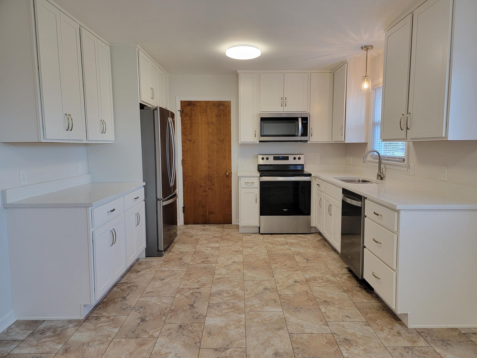 Building Photo - 1174 Rose Ave