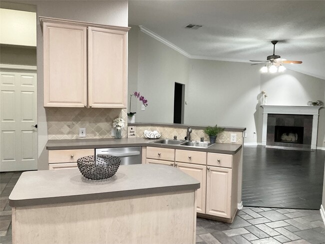 Building Photo - 43 N Merryweather Cir