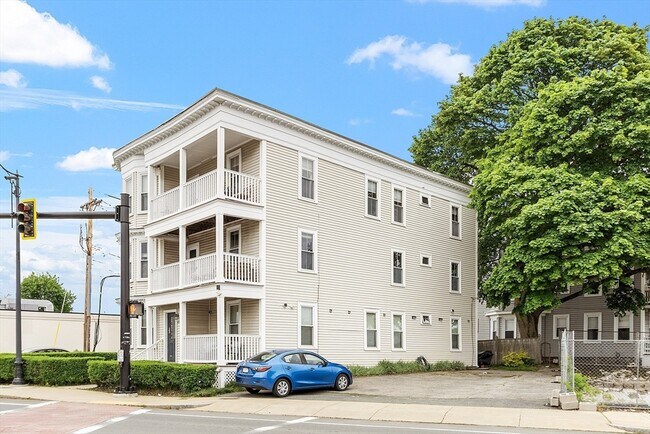 Building Photo - 401 Cabot St
