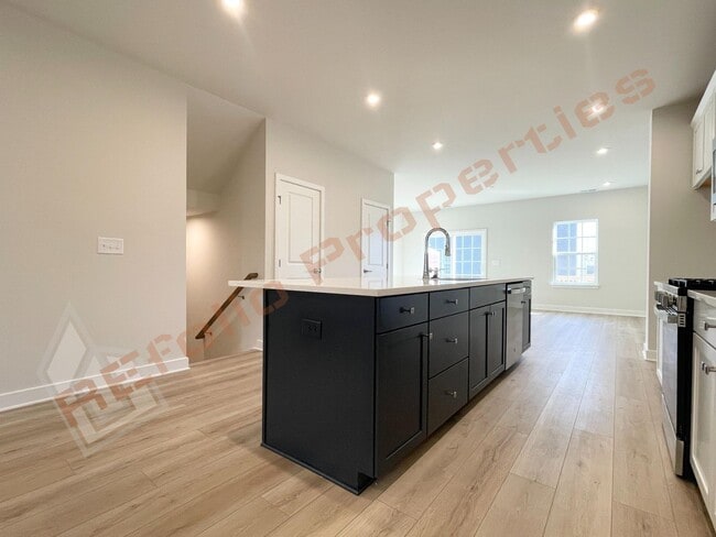 Building Photo - Beautiful brand new 3-Story Townhome | 4 B...