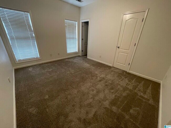 Building Photo - 112 Vann Cir