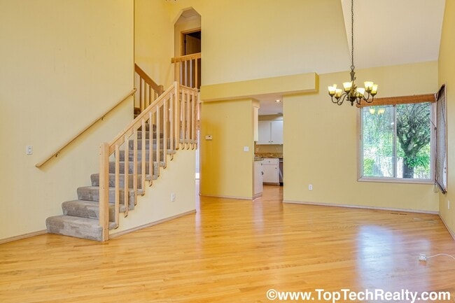 Building Photo - Charming 3 BD* 2.5 BTH Single Family Home In Deerfield Neighborhood! Great Location & Quiet Neigh...