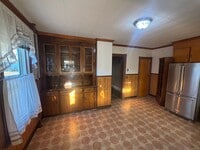 Building Photo - 10 Town Hill Ave