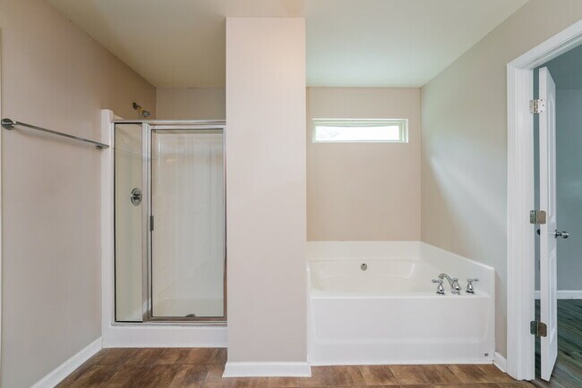 Building Photo - 251 Chandler Bluff Ct SE