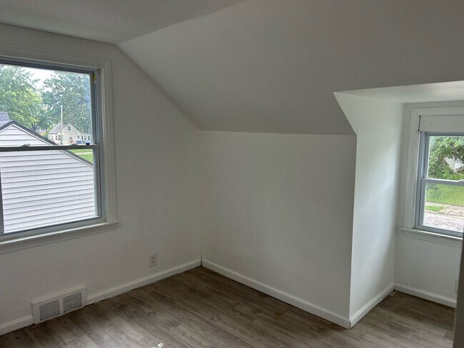 Building Photo - 6175 Guilford- 4 BEDS & 1.5 BATH FOR RENT!