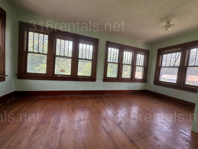 Building Photo - COMING SOON, PLEASE CHECK BACK