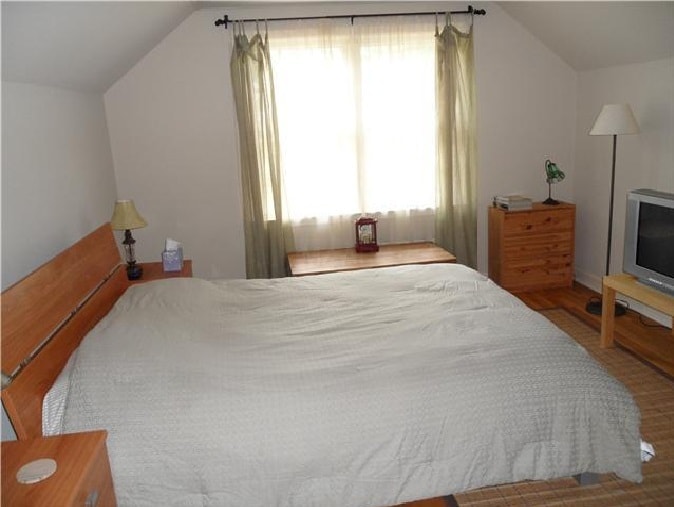 2nd Upstairs Bedroom - 4400 Fair Meadow Rd S