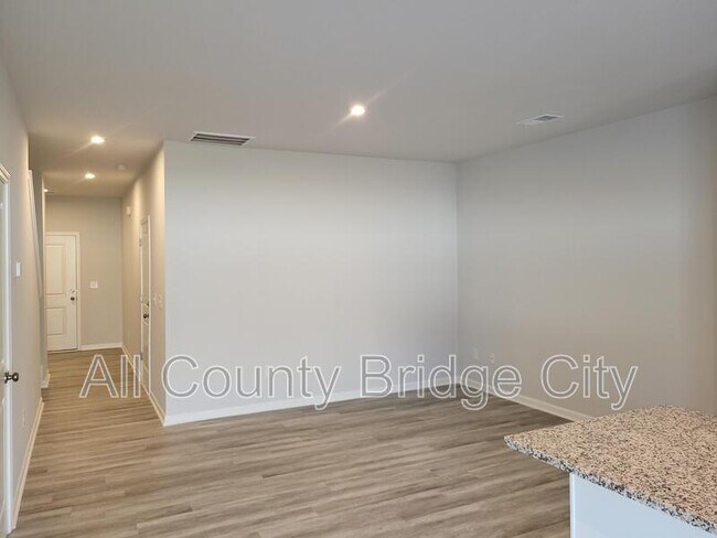 Building Photo - 147 Randwick Ln