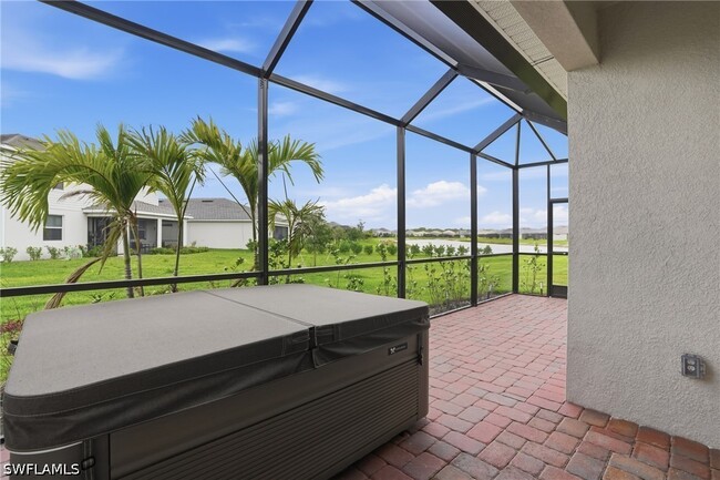 Building Photo - 2215 Dragonfruit Wy