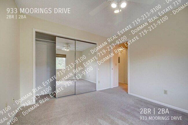 Building Photo - 933 Moorings Dr