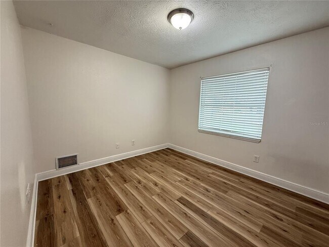 Building Photo - 10413 Twiggs Ct