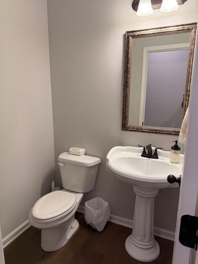 Building Photo - Wonderful Home in East Richland