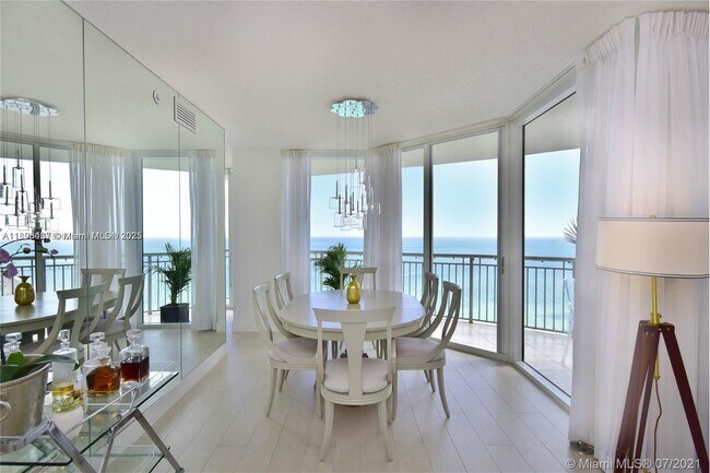 Building Photo - 17375 Collins Ave