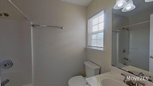 Building Photo - 903 Balfoure Dr