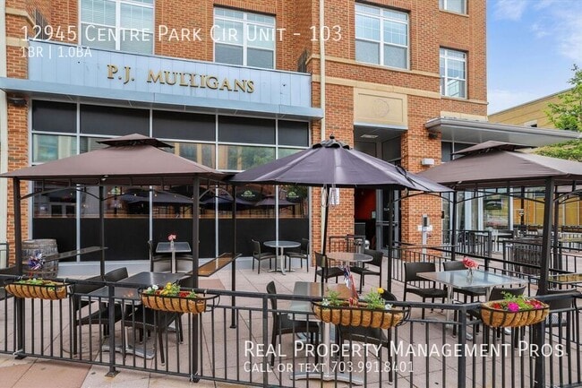 Building Photo - 12945 Centre Park Cir