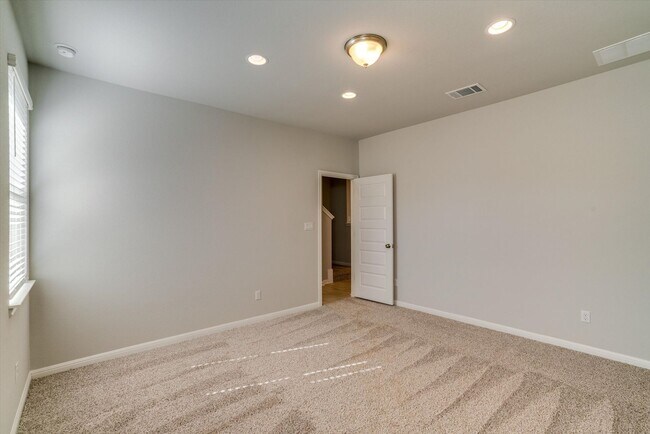 Building Photo - 2705 Brushwood Mdw