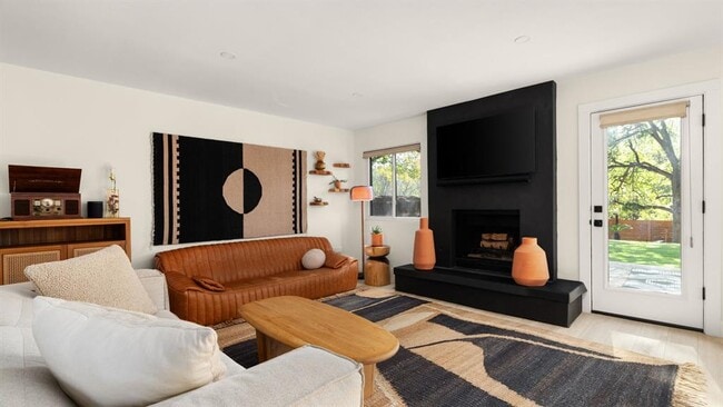 Building Photo - 2409 Shiloh Dr