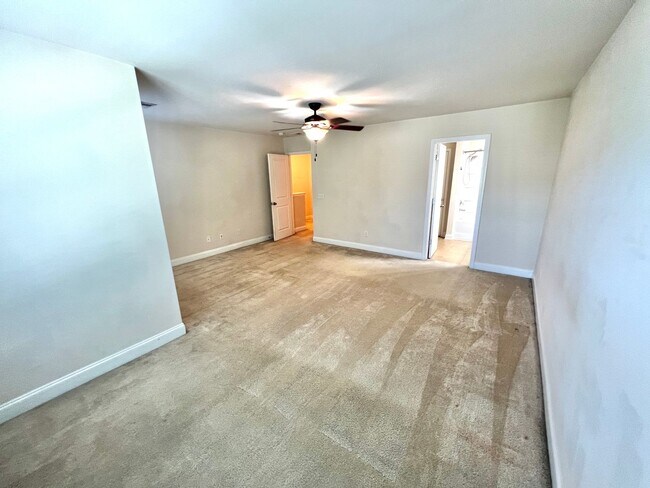 Building Photo - 1708 Restoration Ct