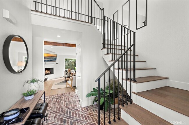 Building Photo - 12628 Newport Ave