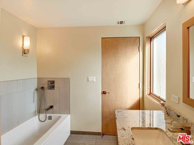 Building Photo - 2612 Corralitas Dr